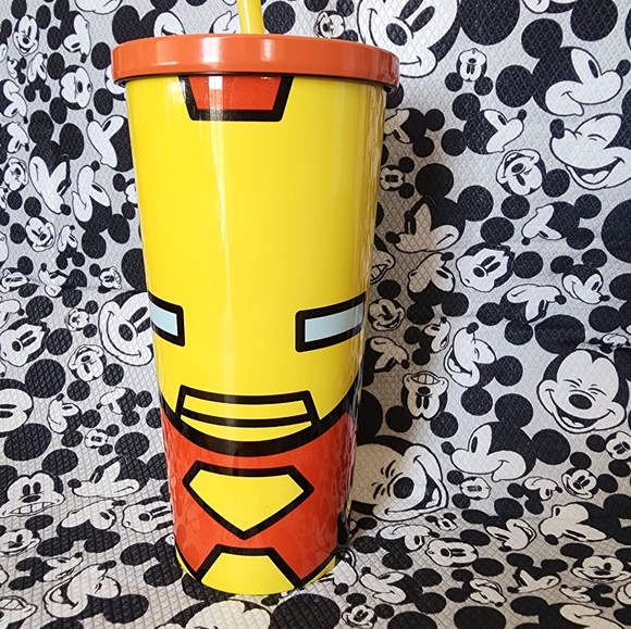 Iron Man Tumbler With Straw - Picture 4 of 14